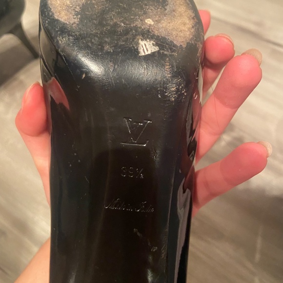 Louis Vuitton Lock Heels - Picture 5 of 5